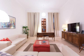 Elegant 3 Bedrooms in Duomo Area